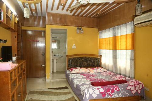 Zara?s Service Apartment