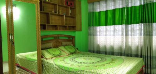 Zara?s Service Apartment