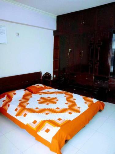 Zara?s Service Apartment
