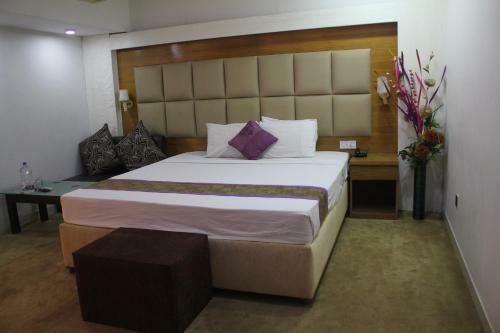 Yes Bd Hotel Group
