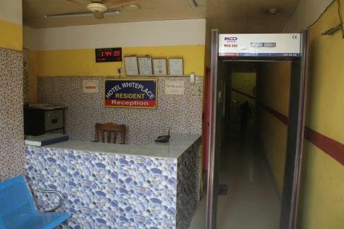 Hotel White Palace Abdullahpur