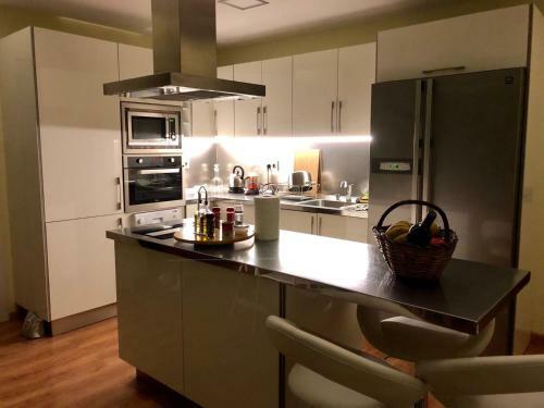 Apartamento Modern Penthouse Near The Sea