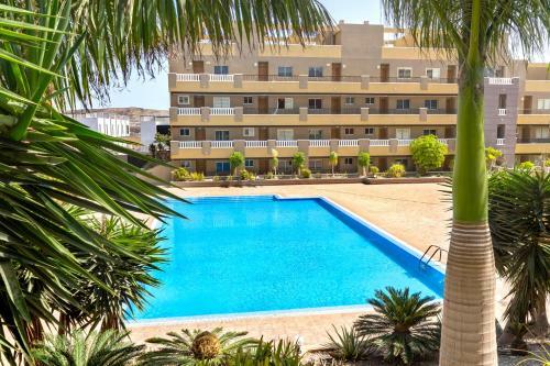 Apartamento La Perla Beach Apt With Pool