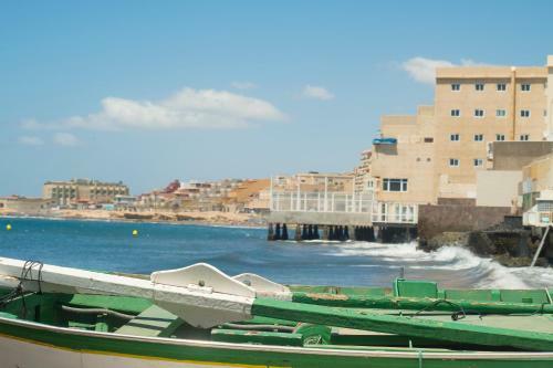 Apartamento El Medano, Center. To Enjoy !
