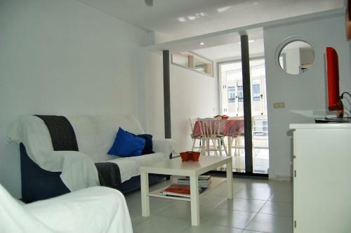 The Medano Pika Apartment, Center And Beach.