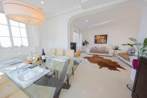 Villa Girasol - By Medano4you