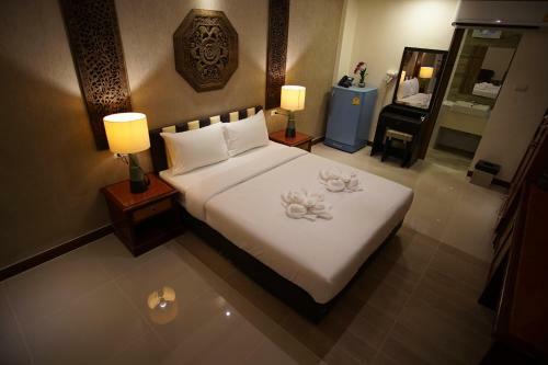 Kim Hotel @ Bangplong