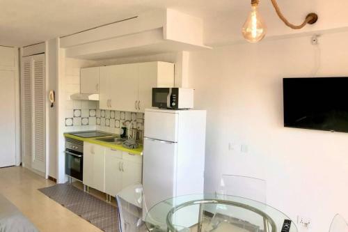 Apartamento Cosy Studio With Pool