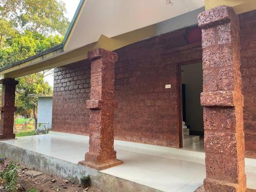 Hostal Garden Rooms