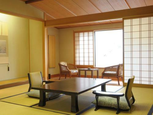 Isuzu Hotel
