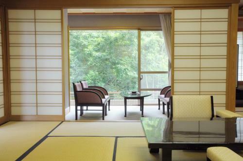 Isuzu Hotel