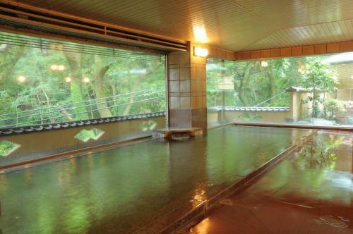 Isuzu Hotel