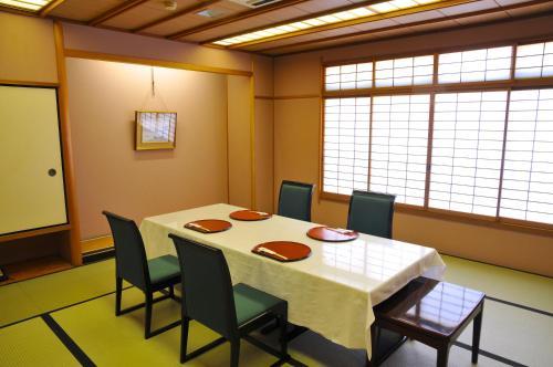 Isuzu Hotel
