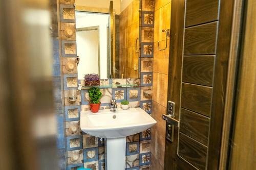 Two Bedroom Deluxe Apartment In Bahria Town