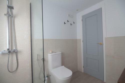 Apartamento Con Terraza Y Piscina A Metros de La Playa