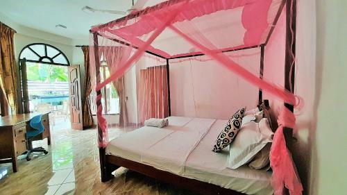 Bed & Breakfast Dilu River Villa
