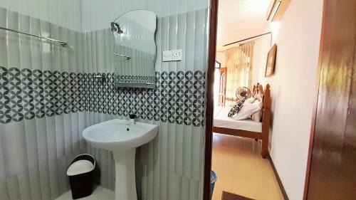 Bed & Breakfast Dilu River Villa