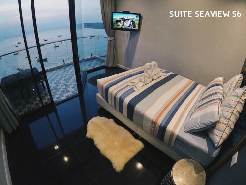 Hostal Sea Sand Trees
