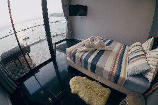 Hostal Sea Sand Trees
