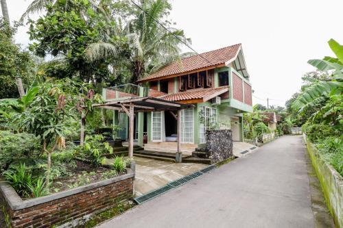 Hostal Omah Kemiri 4 Yogyakarta