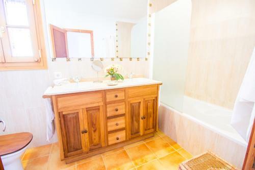 Cozy Chalet With Wifi And A / C