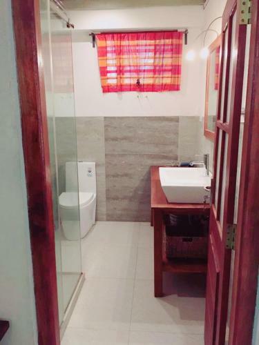 Hostal Gunas Guest House
