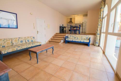 Apartment Near The Sea With Wifi And Pool