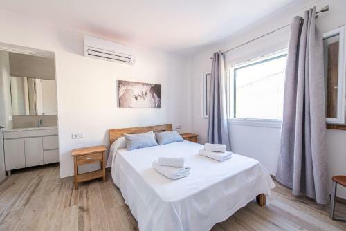 A Perfect Location Villa For Holidays With AC And Private Pool