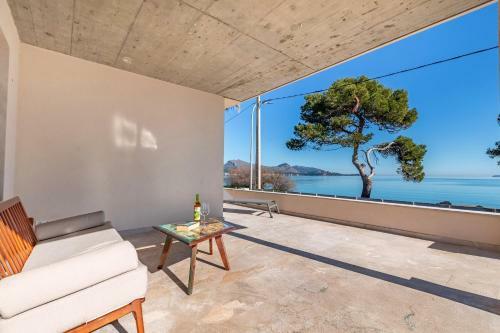Seafront Villa Mar I Pins