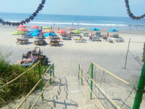 Hostal Samantha Inn Beach Resort