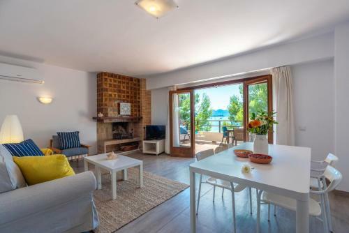 Apartments Port De Pollen�a