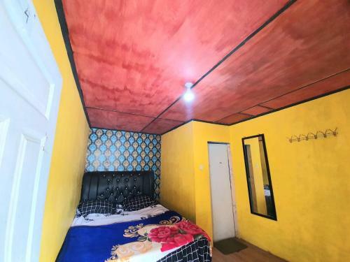 Hostal Pemandian Air Panas Dan Penginapan Mitra Sibayak