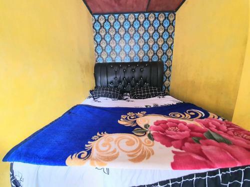 Hostal Pemandian Air Panas Dan Penginapan Mitra Sibayak