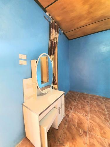 Hostal Pemandian Air Panas Dan Penginapan Mitra Sibayak