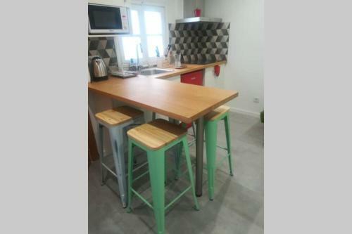M3 Terrace. Cool Apartment 15 Min Center By Metro