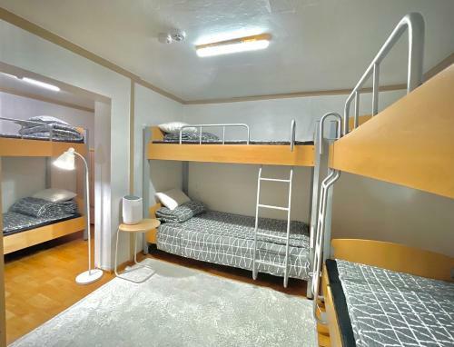 Hostal Twitter Guesthouse