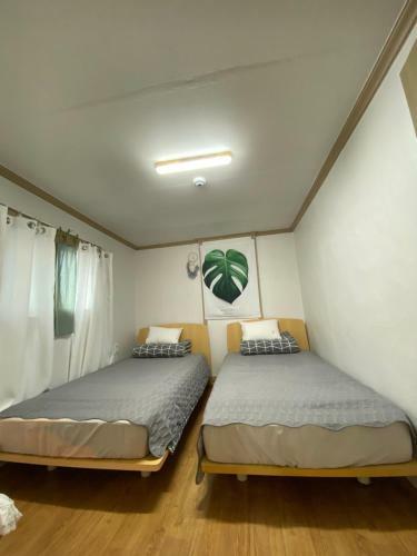 Hostal Twitter Guesthouse