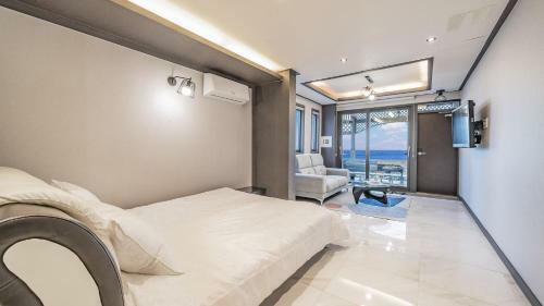 White Beach Pension