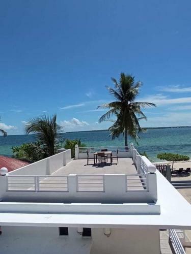 Hostal Maykenn Beach