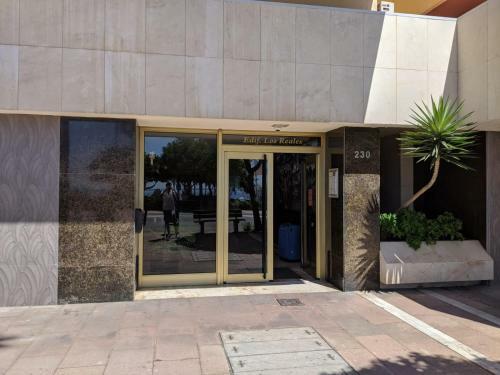 Estepona, Apartamento En Primera Linea de Playa
