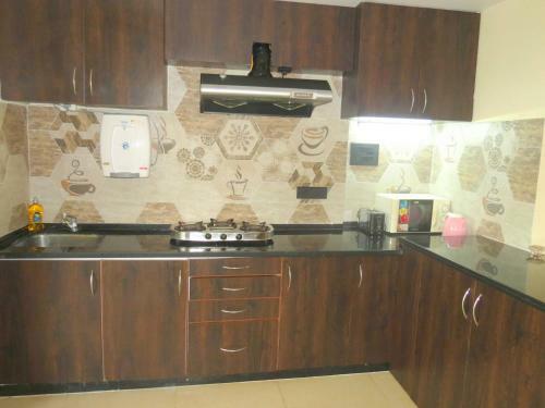 06) Spacious Luxurious Penthouse Apartment Sleeps 7 & Wifi