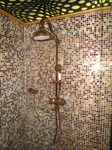 06) Spacious Luxurious Penthouse Apartment Sleeps 7 & Wifi