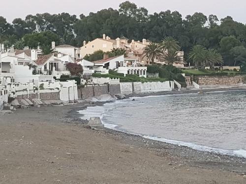 Adosado Junto A Mar