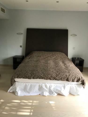 Modern 3 Bed Beach Side Private Villa