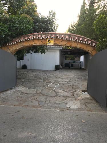 Modern 3 Bed Beach Side Private Villa