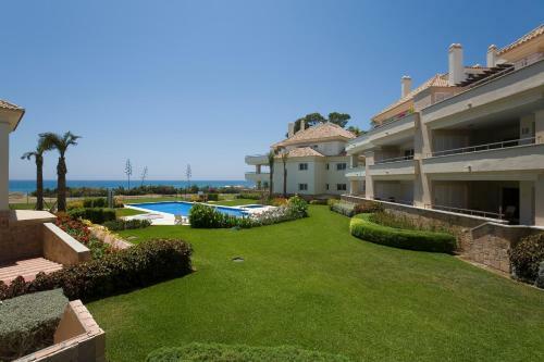Apt 311 Heaven Beach Apartments, Guadalmansa Playa