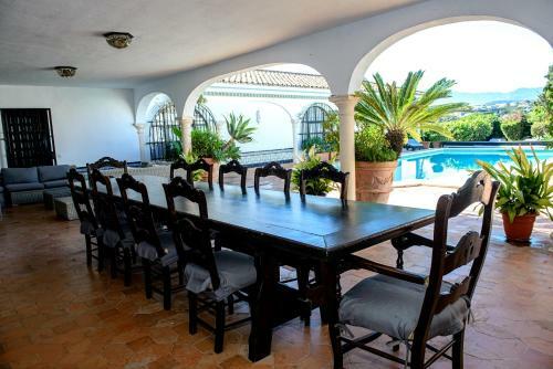 Villa Casa Michael - El Paraiso, Marbella