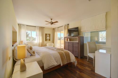Villa 44b Calle de La Grulla