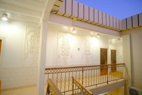 Eshoni Pir Hotel