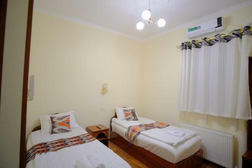Eshoni Pir Hotel